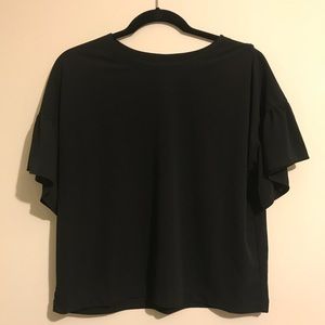 Uniqlo Sz M Boxy Ruffle Sleeve Tee